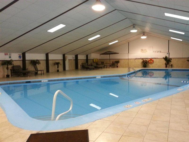 Garden Plaza Hotel Saddle Brook Exterior photo